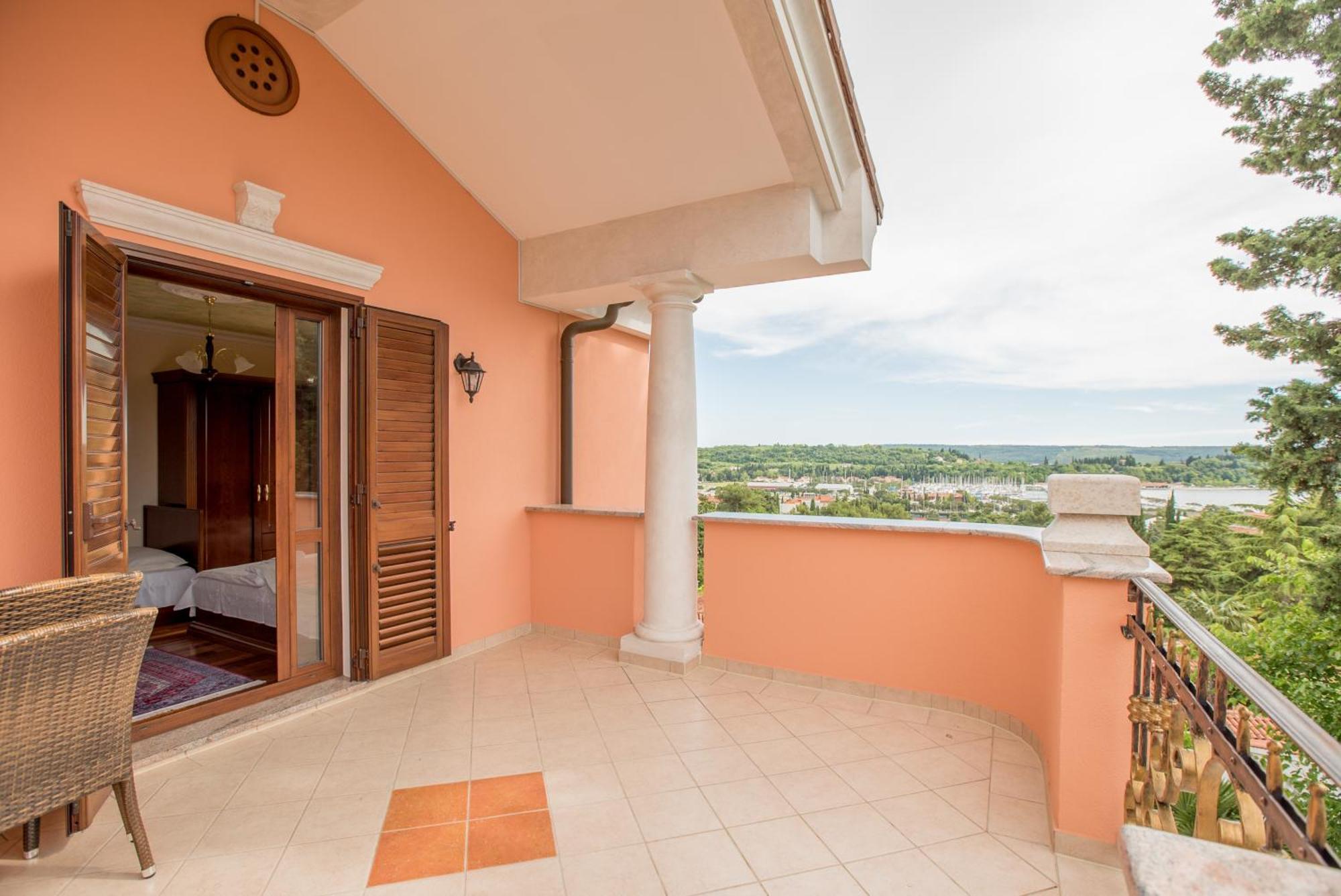 Apartments Leonarda Portoroz Exterior photo